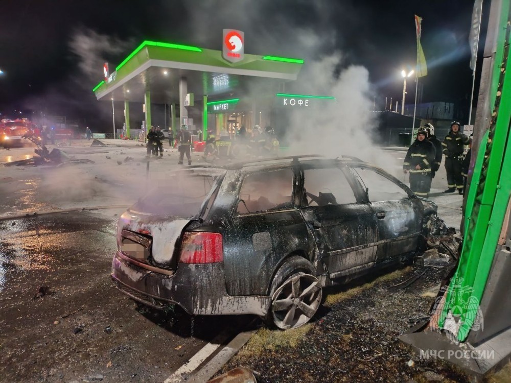 Нетрезвый водитель Audi протаранил автозаправку в Нижегородской области