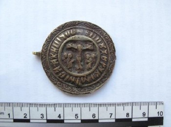 Уфимка пыталась вывезти в Египет антикварную панагию