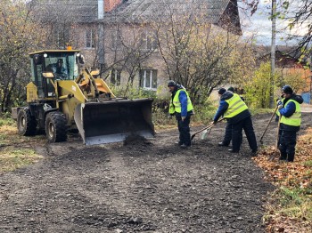 Участок дороги у школы №173 в Советском районе Нижнего Новгорода ремонтируют после обращения жителей