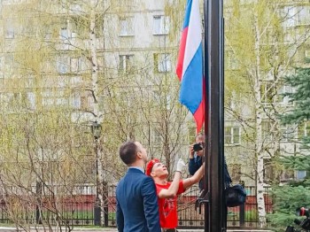 Нижегородская область присоединилась к Единому дню поднятия флага России