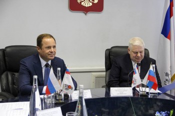 Игорь Комаров в Нижнем Новгороде посетил комбинат управления Федерального агентства по государственным резервам