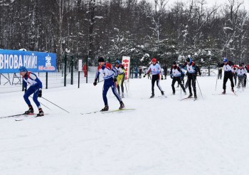 Посвященная 65-летнему юбилею предприятия спартакиада АПЗ стартовала с лыжной эстафеты