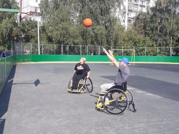 Стритбольная команда нижегородцев с ограниченными возможностями проголосовала на тренировке перед играми в Сочи