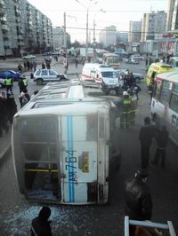 Дополнено: В Н.Новгороде в результате столкновения маршрутки и "скорой помощи" пострадало 3 человека