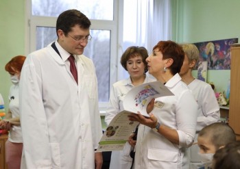 Ольга Плаксина из детской клинической больницы Нижегородской области стала лидером голосования в номинации &quot;Детский онколог&quot; премии &quot;МЫ БУДЕМ ЖИТЬ&quot;