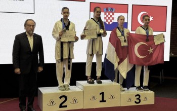 Пермячка Дана Конюхова взяла серебро на Первенстве Европы по тхэквондо