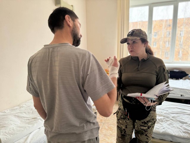 Фонд «Защитники Отечества» совместно с Госюрбюро оказывает юридическую помощь участникам СВО в госпиталях Фонд «Защитники Отечества» совместно с Госюрбюро оказывает юридическую помощь участникам СВО в госпиталях