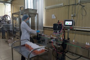 Кировское предприятие намерено заменить западную "химическую" косметику натуральной