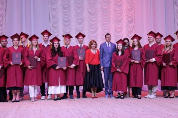 199 выпускникам НИУ выдали паспорта компетенций 199 выпускникам НИУ выдали паспорта компетенций