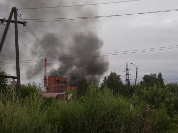 Очевидцы сообщают о пожаре на Балахнинской картонной фабрике в Нижегородской области