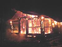 В Н.Новгороде в выходные сгорели два нежилых дома в центре города