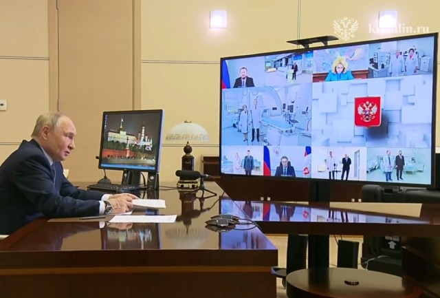 Владимир Путин открыл хирургический корпус кардиологического центра в Уфе Владимир Путин открыл хирургический корпус кардиологического центра в Уфе
