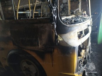 Школьный автобус сгорел в Чувашии