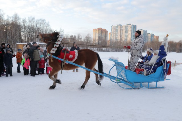 Акция "Дед Мороз – единоросс" стартовала в Автозаводском районе Нижнего Новгорода