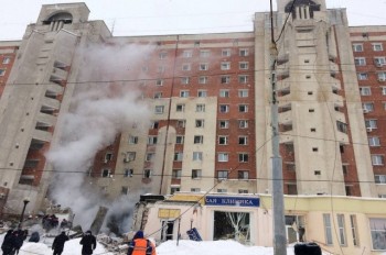 Пострадавшим во время взрыва дома на Мещерском бульваре выплатят матпомощь