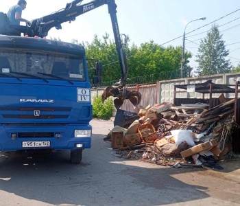 Более 1 тыс.куб.м. мусора вывезли из Канавинского района за две недели Более 1 тыс.куб.м. мусора вывезли из Канавинского района за две недели