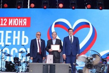 Евгений Люлин: «Благотворительность – не разовая акция, а образ мышления и готовность помогать людям» Евгений Люлин: «Благотворительность – не разовая акция, а образ мышления и готовность помогать людям»