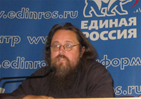 Диакон Кураев призывает предотвратить огосударствление церкви