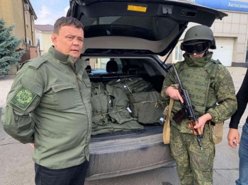 Нижегородский предприниматель передал комплекты теплой военной одежды бойцам ДНР