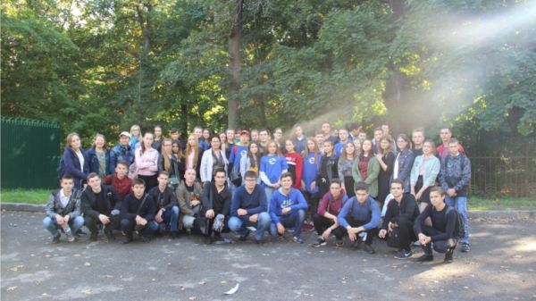 Экологическая акция с участием молодежи города Чебоксары прошла в лесном массиве "Роща Гузовского"