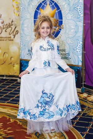 Девятилетняя нижегородка Алиса Костылева стала обладательницей титула "Little Princess of the Universe"