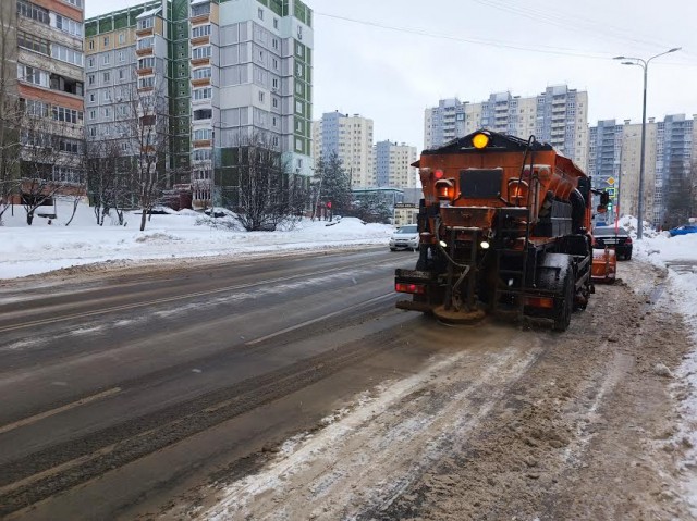 Противогололедная обработка дорог началась в Нижнем Новгороде