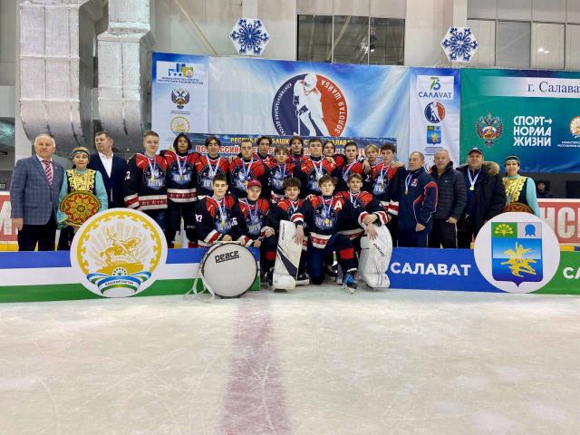 Юные нижегородцы победили на Всероссийских соревнованиях по хоккею "Золотая шайба"