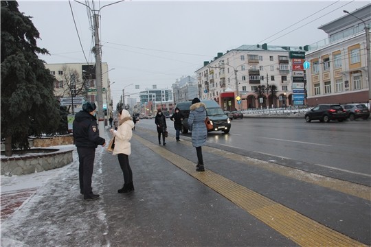 Пассажирам в Чебоксарах напоминали о масочном режиме в выходные Пассажирам в Чебоксарах напоминали о масочном режиме в выходные
