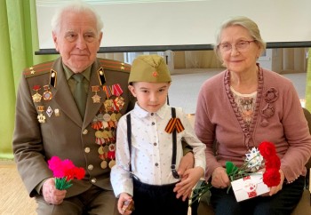 "Дошкольные учреждения призваны формировать у детей первое представление об отношении к Родине, своему Отечеству", - Алексей Ладыков