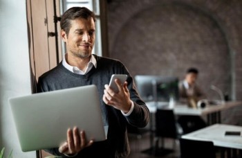 Банк «Солидарность» запускает брендированную мобильную связь на базе сети Билайна