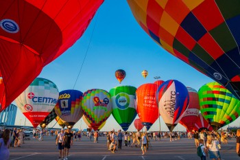 Приволжская фиеста воздушных шаров стратовала к 800-летию Нижнего Новгорода