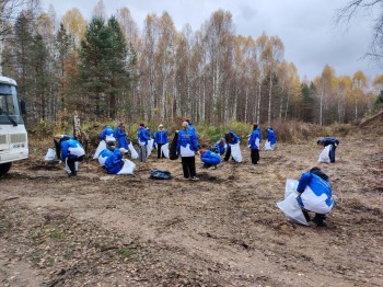 Свыше 200 кубометров мусора собрали в ходе экосубботников в Богородском и Воротынском округах Свыше 200 кубометров мусора собрали в ходе экосубботников в Богородском и Воротынском округах