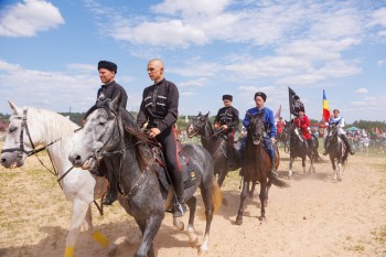 Около 2 тысяч человек посетили проходивший в Кстовском районе фестиваль казачьей культуры