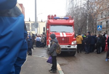 Пятнадцать учреждений эвакуированы за два часа в Нижнем Новгороде 11 апреля