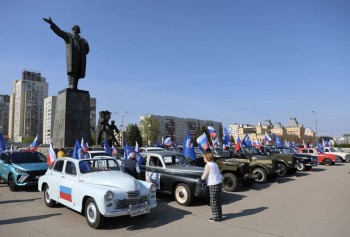 "Единая Россия" в преддверии "Диктанта Победы" провела автопробег в Нижнем Новгороде "Единая Россия" в преддверии "Диктанта Победы" провела автопробег в Нижнем Новгороде