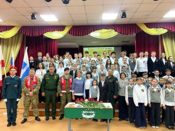 "Парту Героя" им. Романа Воробьева открыли в школе №44 Саратова "Парту Героя" им. Романа Воробьева открыли в школе №44 Саратова