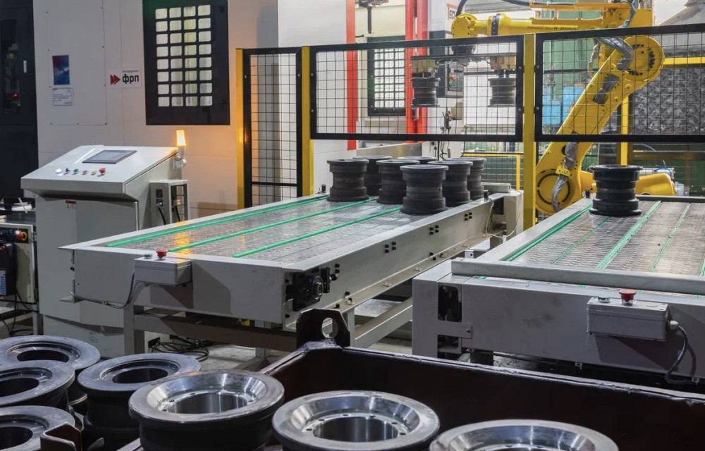 ЧАЗ вдвое нарастил выпуск комплектующих для гусеничной техники