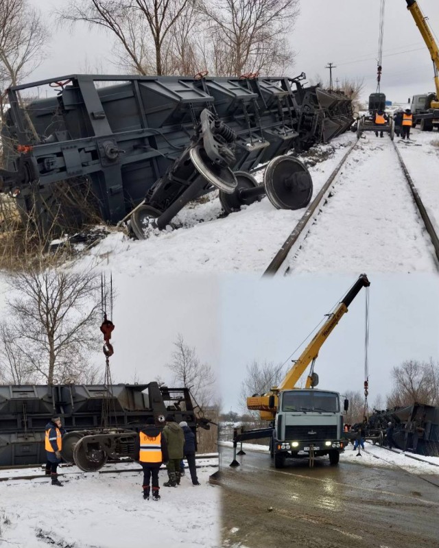 Два вагона-зерновоза опрокинулись в Оренбургской области