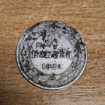 Столетние артефакты нашли в прикамском селе Суде во время съемок фильма