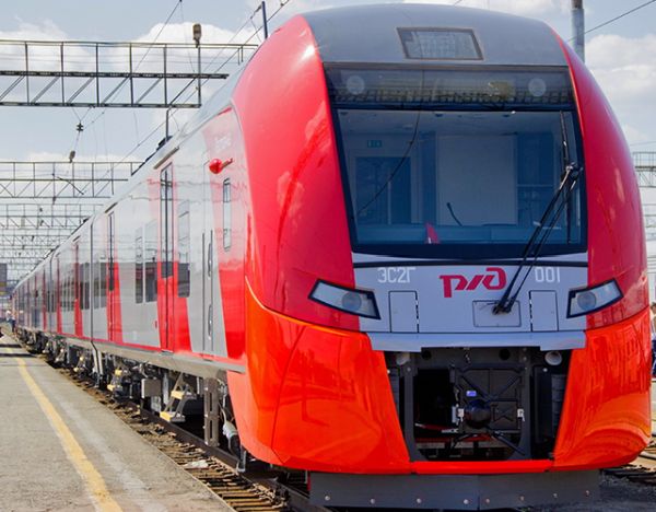 Скоростной поезд "Ласточка" насмерть сбил мужчину в Дзержинске Нижегородской области Скоростной поезд "Ласточка" насмерть сбил мужчину в Дзержинске Нижегородской области