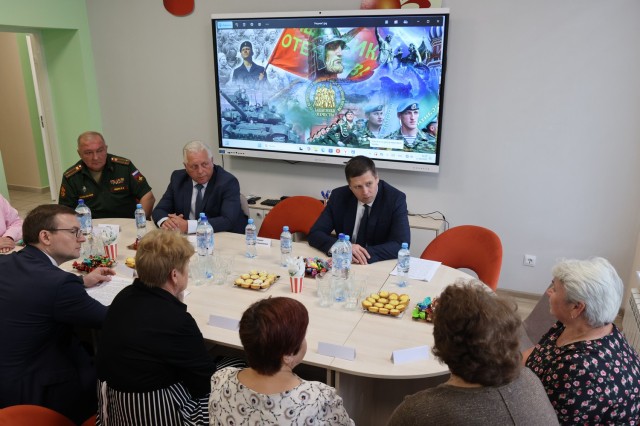 Андрей Гнеушев провел выездное заседание региональной межведомственной комиссии по поддержке участников СВО в Сеченовском округе