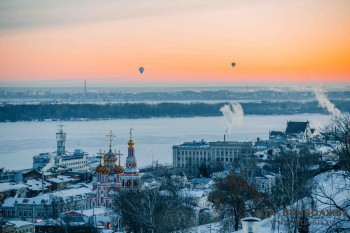Четыре аэростата пройдут над Стрелкой к катеру Герою в Нижнем Новгороде 14 марта