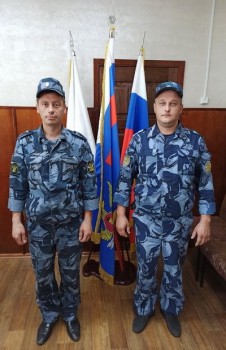 Сотрудники колонии спасли женщину из горящего дома в Семенове