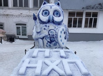Конкурс снежных фигур в стиле гжели устроили в Павлове Нижегородской области