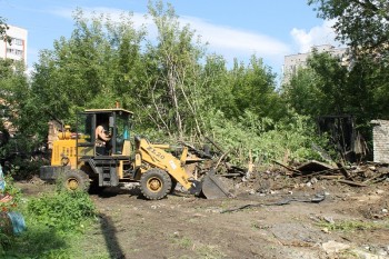 Ветхие сараи сносят на улице Гончарова в Ленинском районе Нижнего Новгорода 