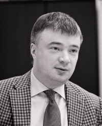 Запрет на счета за рубежом будет касаться не только действующих чиновников и политиков, но и тех, кто только баллотируется на выборные должности — Кавинов