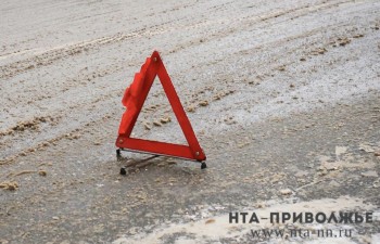 15-летняя девушка погибла при въезде авто в группу людей на остановке Энгельса 15-летняя девушка погибла при въезде авто в группу людей на остановке Энгельса