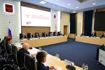 Меры поддержки участников СВО обсудили на Совете при полпреде в ПФО