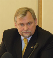 Мэрия Н.Новгорода в 2007 году намерена дополнительно выделить 80 млн. рублей на капремонт ливневой системы 