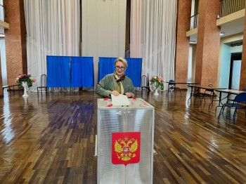 Депутат Госдумы Наталья Назарова проголосовала на выборах губернатора Нижегородской области